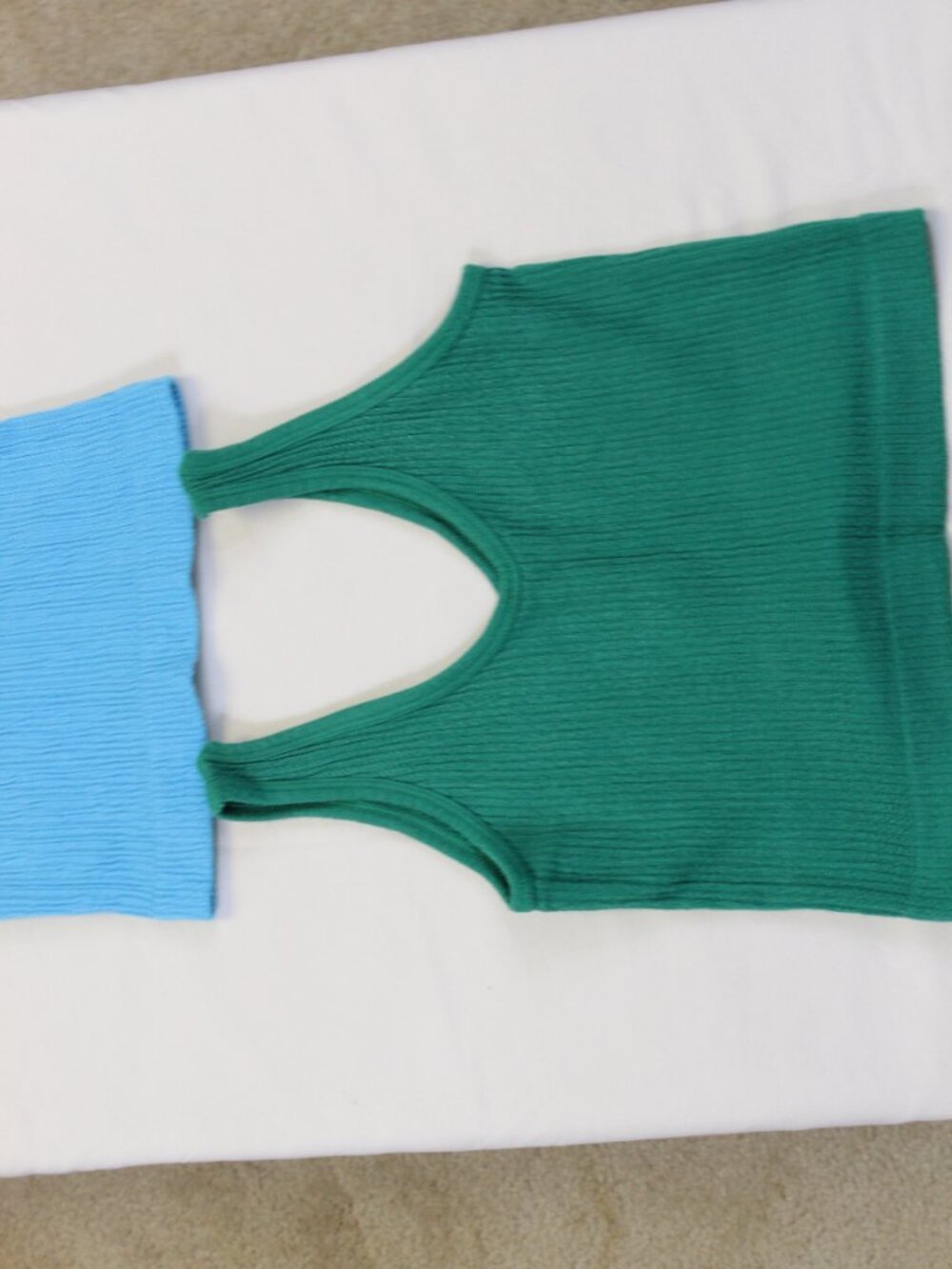 Out From Under UO Cropped Tank Bundle S Ribbed V Neck Halter Y2K - Picture 2 of 11